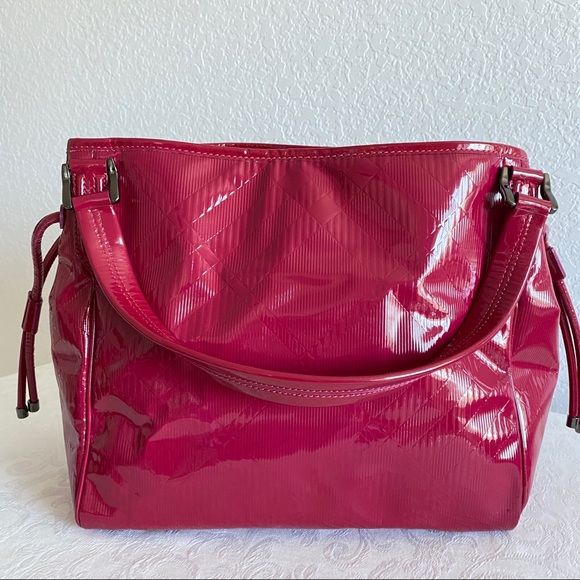 Burberry raspberry embossed check patent leather tote bag - Picture 7 of 12